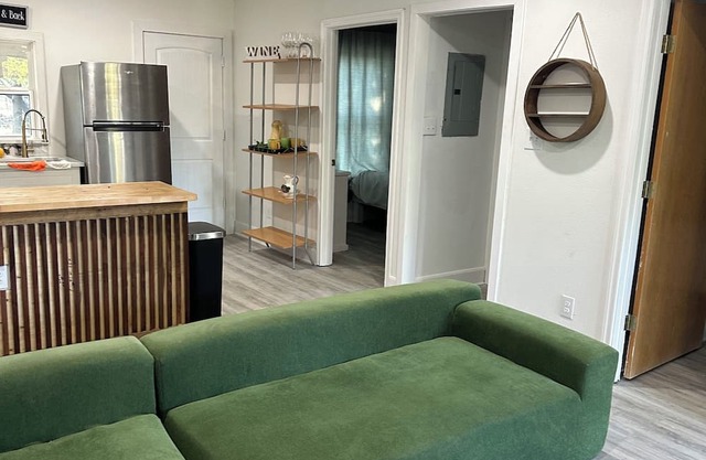 Cool cottage with AC in Rice