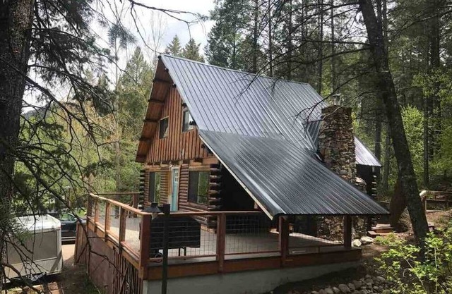 Snowmobile in and out trail access 1/4 mile