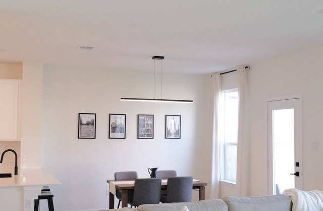 Manor Vacation Rental w/Yard: 15 Miles to Austin!