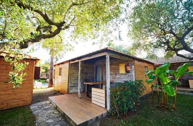 Camping 4 étoiles - Piscine - efcad0