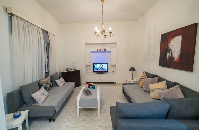 Marina Apartment Cozy, Spotless, AC, WiFi