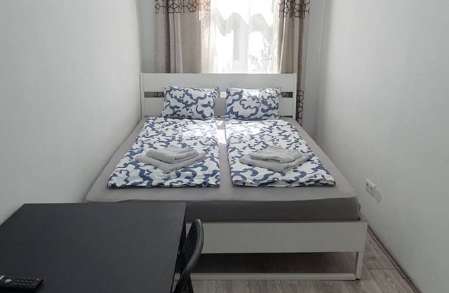 Enkplatz U3 Getaway: Affordable 5-BR Apartment