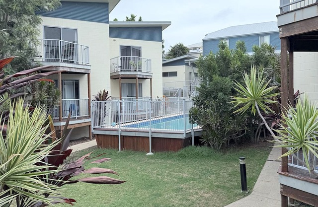 Emu Park Beach Resort, Studio room for 4 guest.