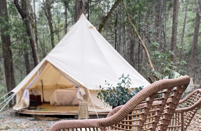 Glamping at Radio Ranch Camp with Tub and Waterfalls