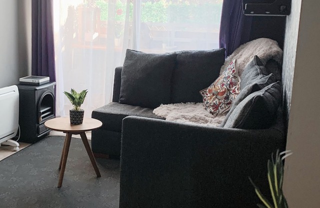 Centrally located and equipped shelter ideal for families-Pet Friendly