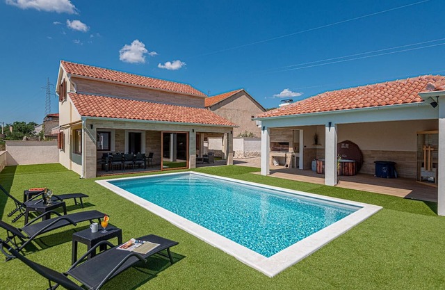 Holiday house Sibenik for 1 - 6 persons with 2 bedrooms - Holiday house