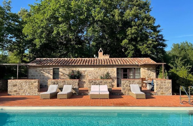 Small cottage, swimming pool entirely private use