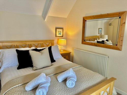 Pass the Keys Traditional cottage in the Heart of Mumbles