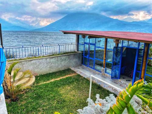 Lake front Dulce Bambu