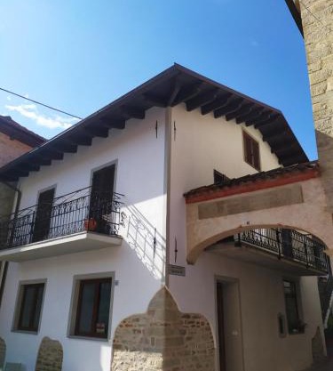 Casa dell'arco antico