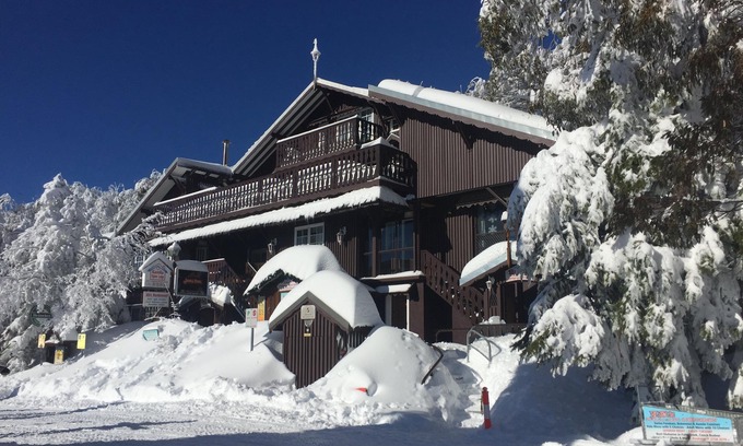 Falls Creek Hotel | Karelia Alpine Lodge