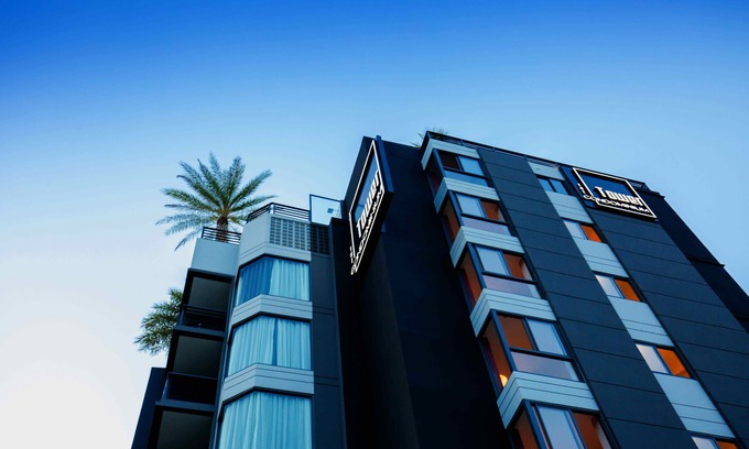 Chalong Hotel | NOON Village - Tower 1
