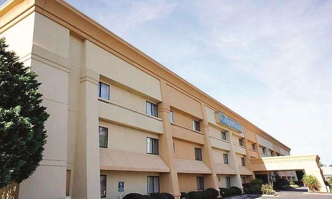 Dock Junction Hotel | Wingate by Wyndham Brunswick