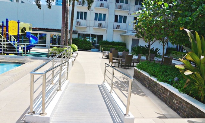 Barangay 76 Hotel | CondoDeal at Sea Residences