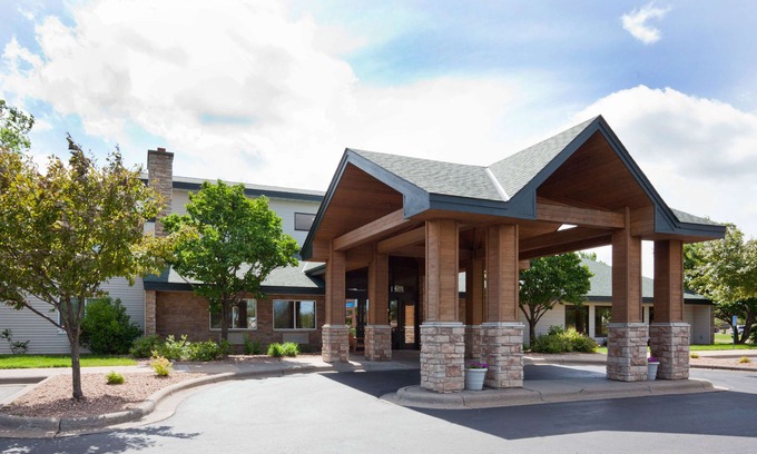 Coon Rapids Hotel | AmericInn by Wyndham Coon Rapids