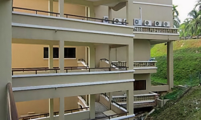 Taman Haji Zainal Hotel | Paradise Lagoon Apartment