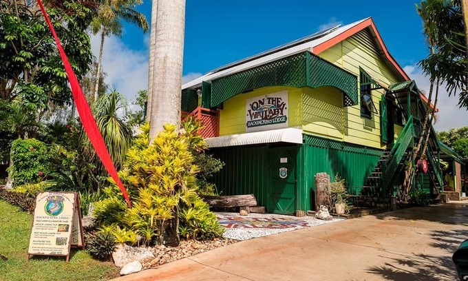 Yungaburra Hotel | On the Wallaby Eco Lodge - Hostel