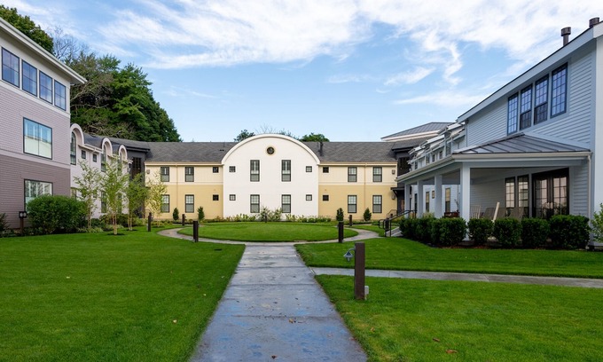 Rowley Hotel | Briar Barn Inn