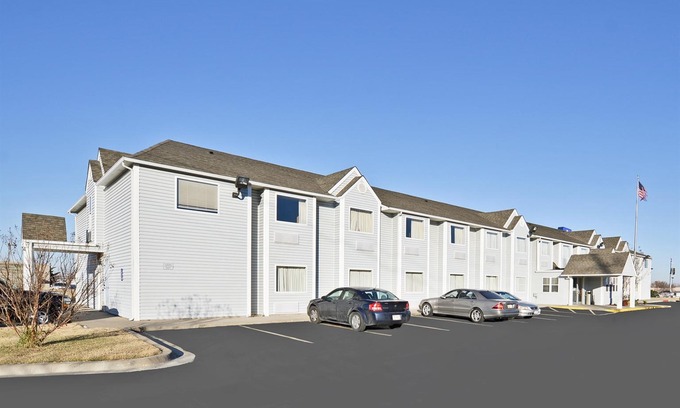 Ada Hotel | Americas Best Value Inn and Suites Ada
