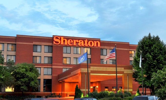 Minnetonka Hotel | Sheraton Minneapolis West Hotel