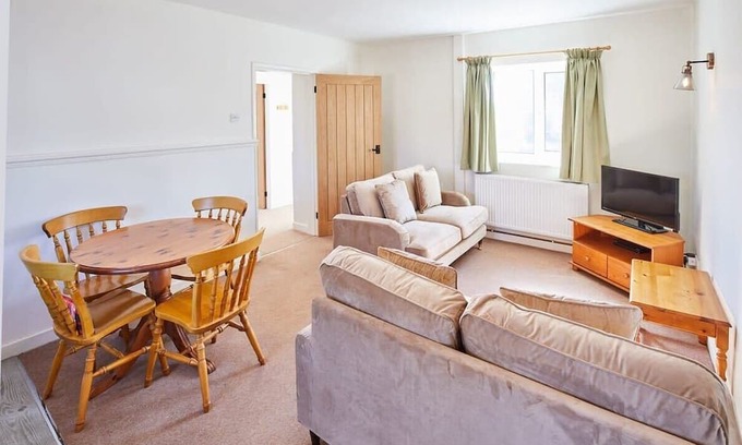 Sewerby House | Host & Stay | Martinmas Cottage