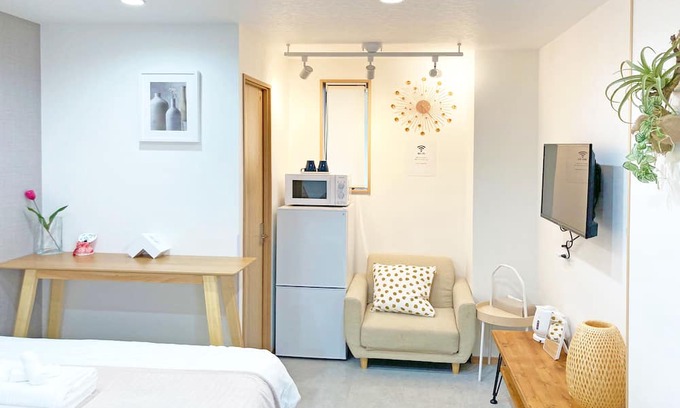 Ikebukuro Apartment | 9 min walk from Ikebukuro station /2 min walk from Kanamecho station /super cost performance /comfortable for 2 ~ 3 people /super convenient /lots of good food and shopping.