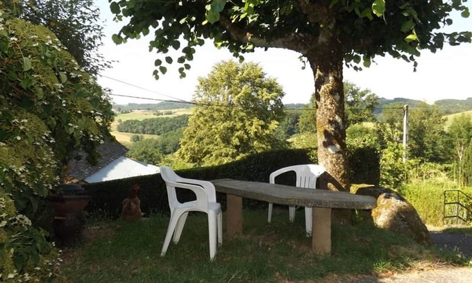 Ladinhac Cottage | Gite Ladinhac, 1 bedroom, 3 persons