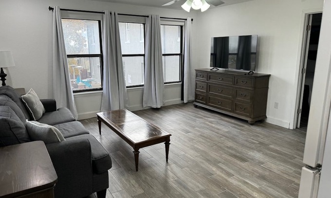 Lampasas Apartment | 4 blocks from Historic Downtown Lampasas