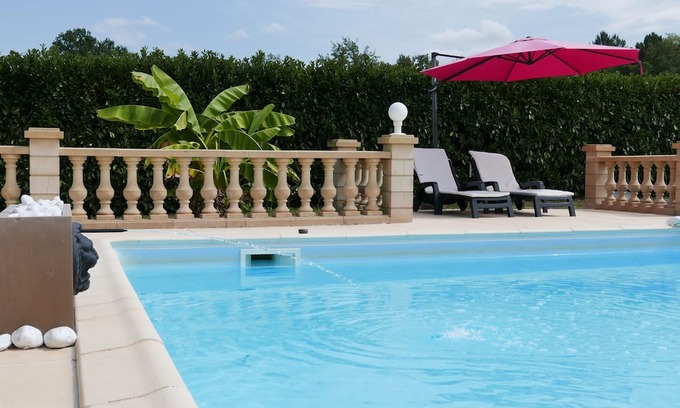 Lanquais Cottage | Charming house with private heated pool in the Périgord in the Dordogne.