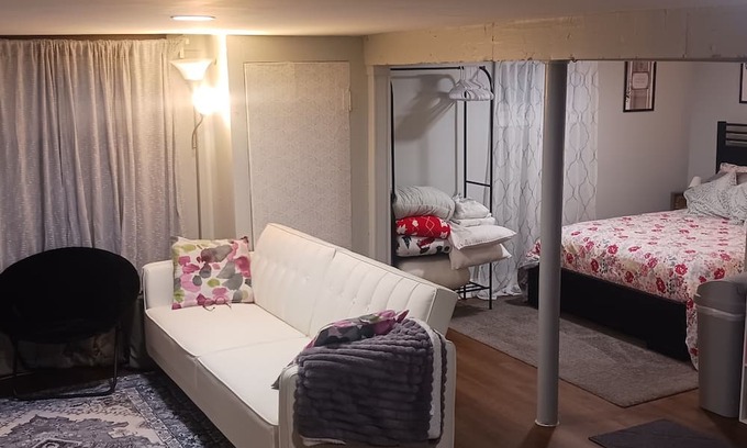 Hillside Apartment | Cozy studio near NYC