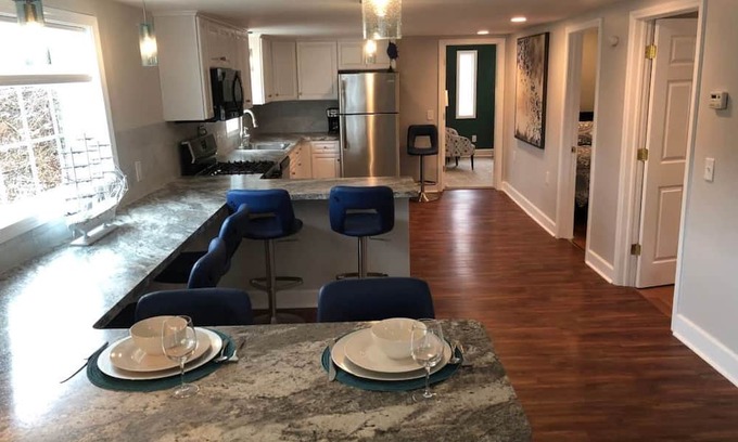 Olcott House | "The Ehmann House" Peace and privacy for larger groups