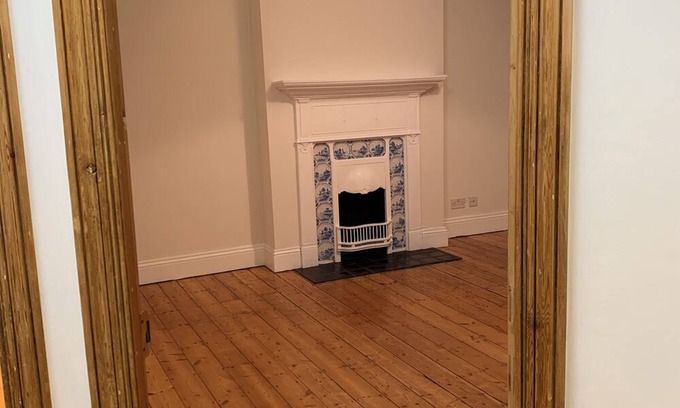 Shaftesbury House | 2 minutes to Clapham Junction