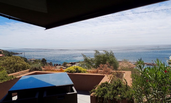 Espero-Pax Apartment | Apartment with fantastic sea views