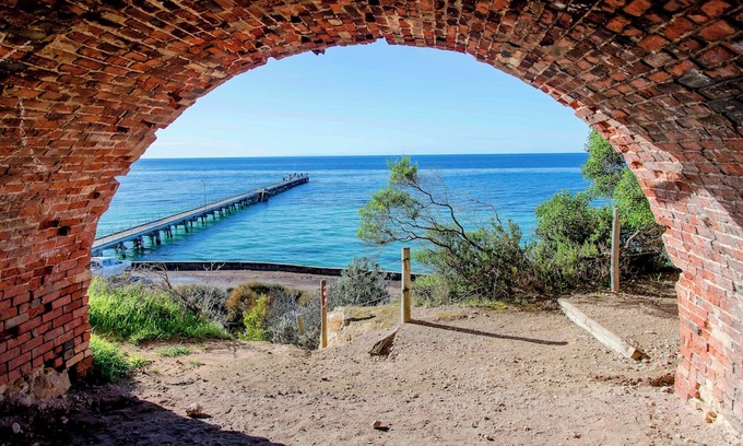 Dalrymple House | Upscale your Yorkes Adventure with a Modern Mood