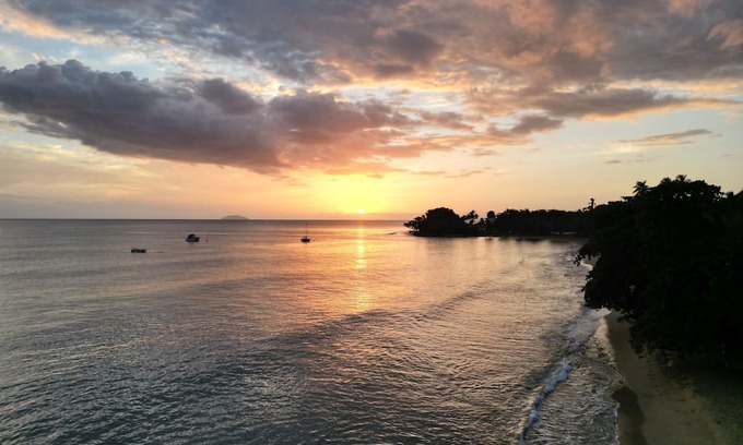 Carrizal Villa | Hammocks, Coconuts, Waves, Diving, Fruit Trees, Relaxation & Elevation