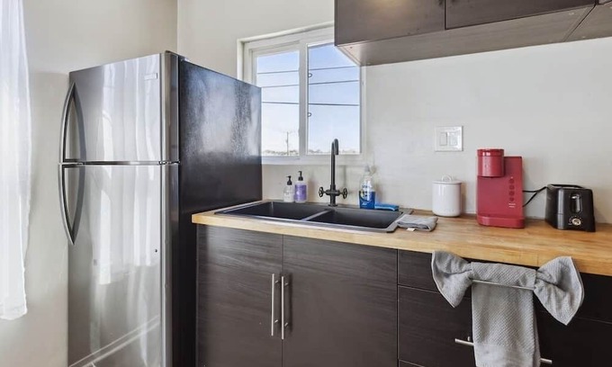 Logan Heights House | San Diego Urban Retreat: 2br/1ba Gem