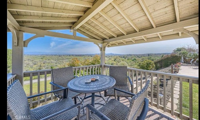 Guajome House | Charming 1-bedroom with private bathroom and amazing view with AC, WiFi