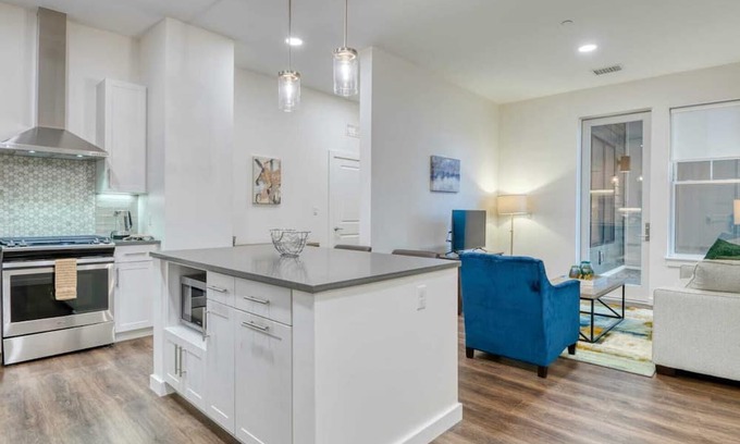 Hingham Apartment | Gorgeous Apt Near Water - COV-2221