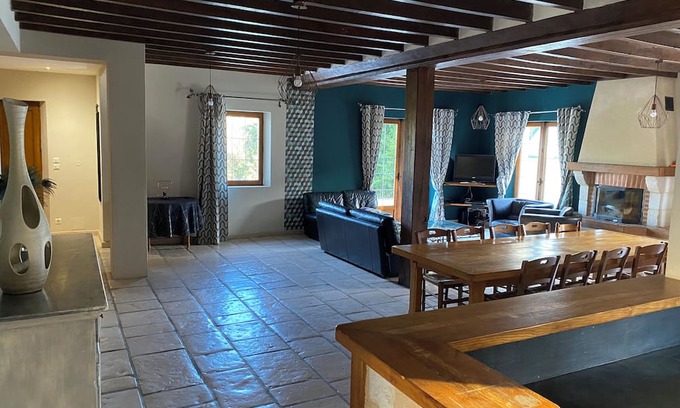 Mont-Saint-Jean House | Spacious house with pool and spa