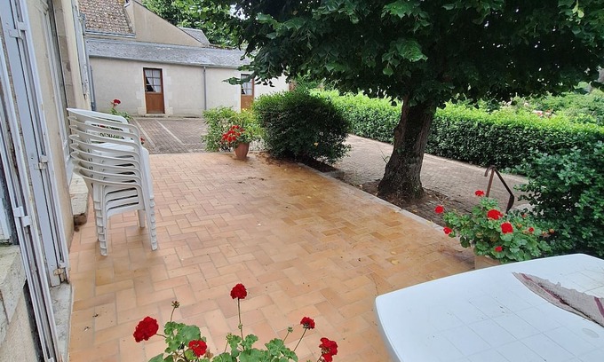 Jargeau House | Maison de Ville Ancienne Centre Ville Loire Jardin Parking