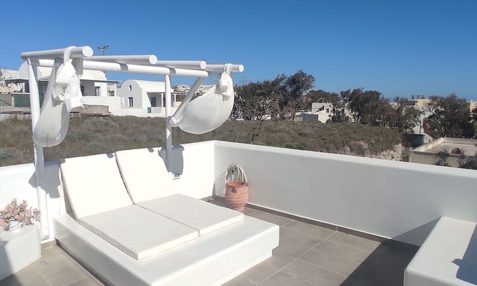 Messaria Villa | JB Villa w/plunge pool, very private, w/colorful garden, conveniently located