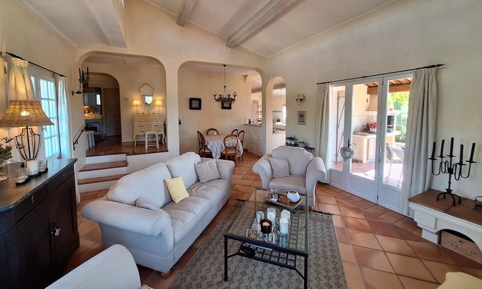 Taradeau Villa | Petit Coin de Paradis à 5' du Village Viticole de Taradeau, vue Superbe!