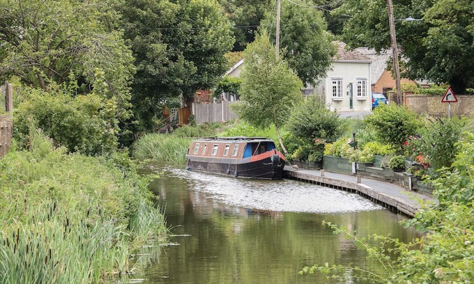 Wisbech Cottage | THE STABLES, pet friendly, character holiday cottage in Upwell