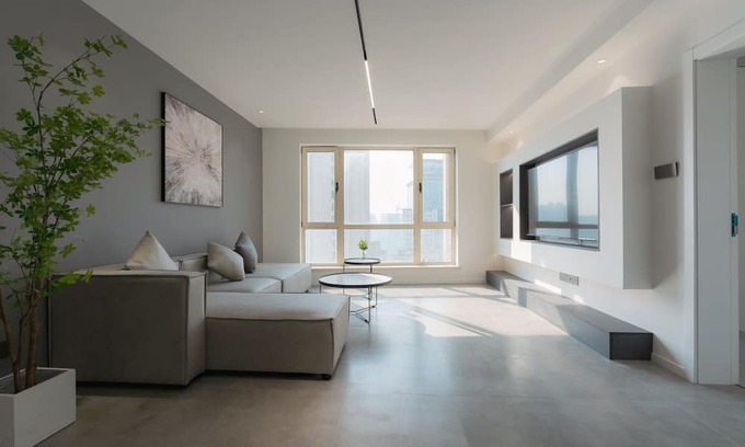 Huangpu Apartment | Walk 10 minutes to the Bund & People‘s Square & Yu Garden! 3 Bedrooms Apartment