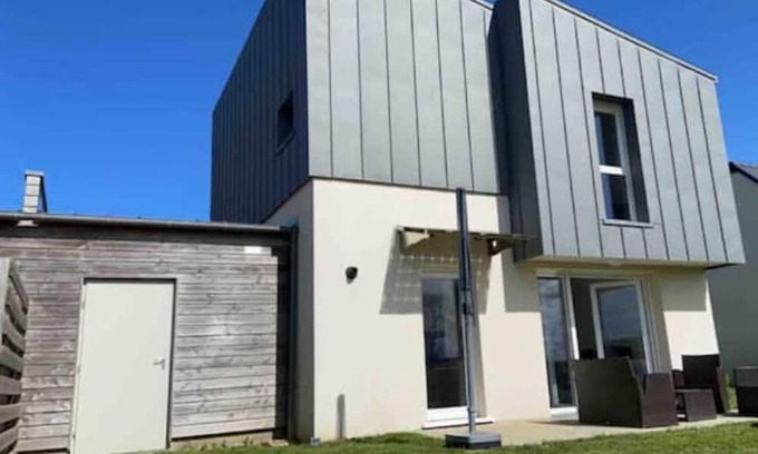 Lion-sur-Mer House | Maison 2018, 3 Chambres, 13min à Pied de la mer