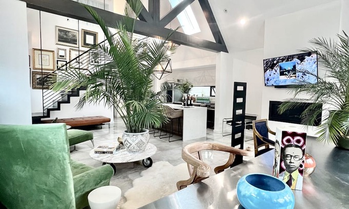 Keego Harbor House | Charming 3-bedroom house in welcoming Keego Harbor with WiFi, AC, lake access