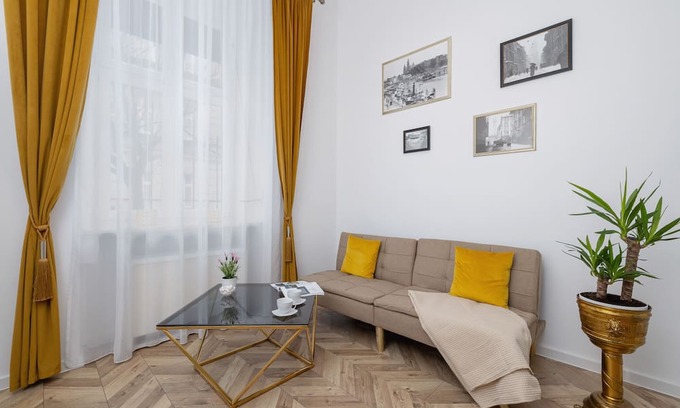 Kazimierz Apartment | Studio | Mezzanine | Balcony | Cracow