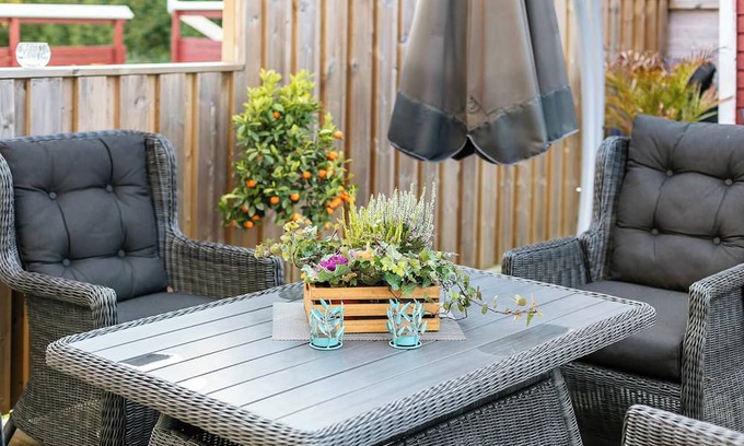 Vallentuna House | Radhus i Vallentuna - Bastu, solig terrass, trevåningshus