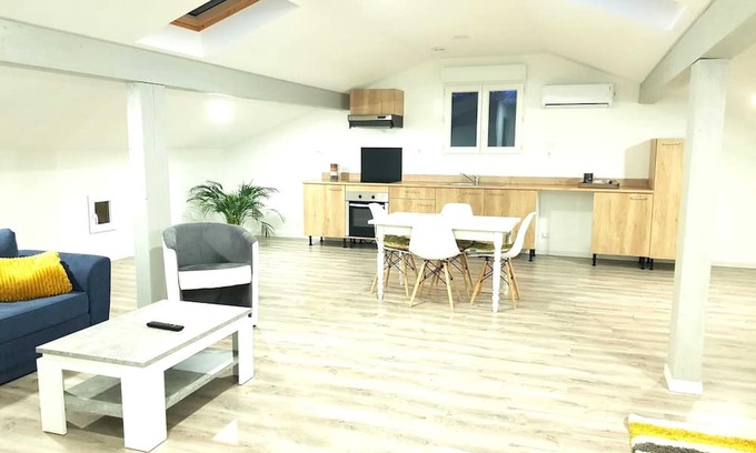 Clermont-Dessous Apartment | Homerez - Spacious apartement for 6 ppl. with terrace at Clermont-Dessous