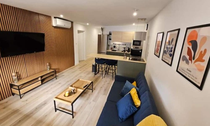 Saint-Priest Apartment | Le 14B RDC